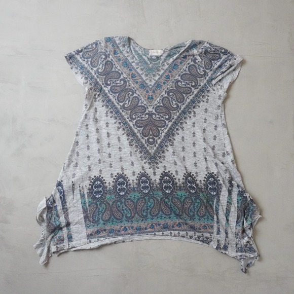 Altar'd State Tops - Altard State Womens Gray Paisley Print Sharkbite Hem Tunic Top Boho Blue Large